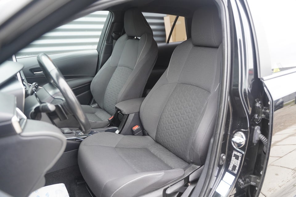 Toyota Corolla 2,0 Hybrid H3 Smart Touring Sports MDS 5d