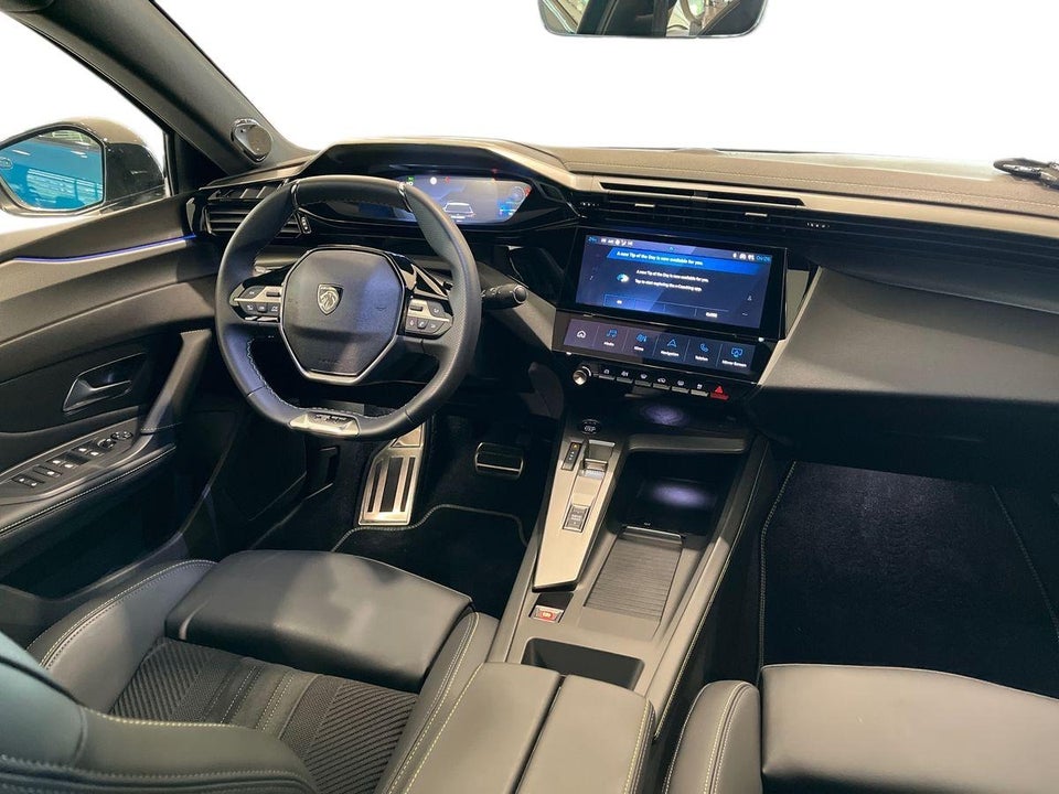 Peugeot e-408 58 GT 5d