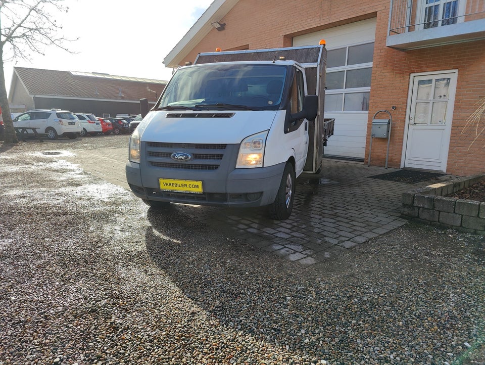 Ford Transit 350M Ladvogn 2,4 TDCi 115 Ambiente 2d