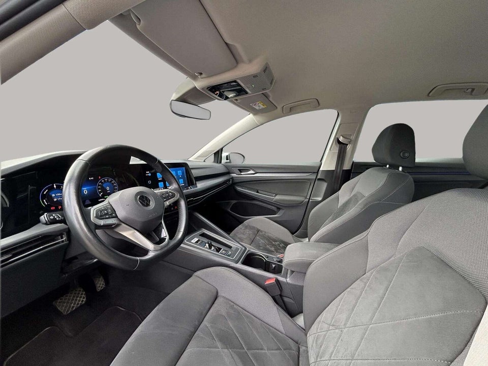 VW Golf VIII 1,4 eHybrid DSG 5d