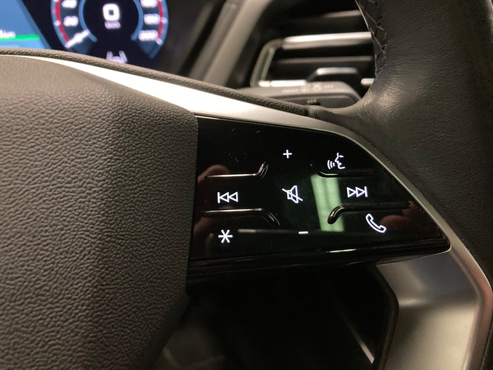 Audi Q4 e-tron 40 Attitude 5d