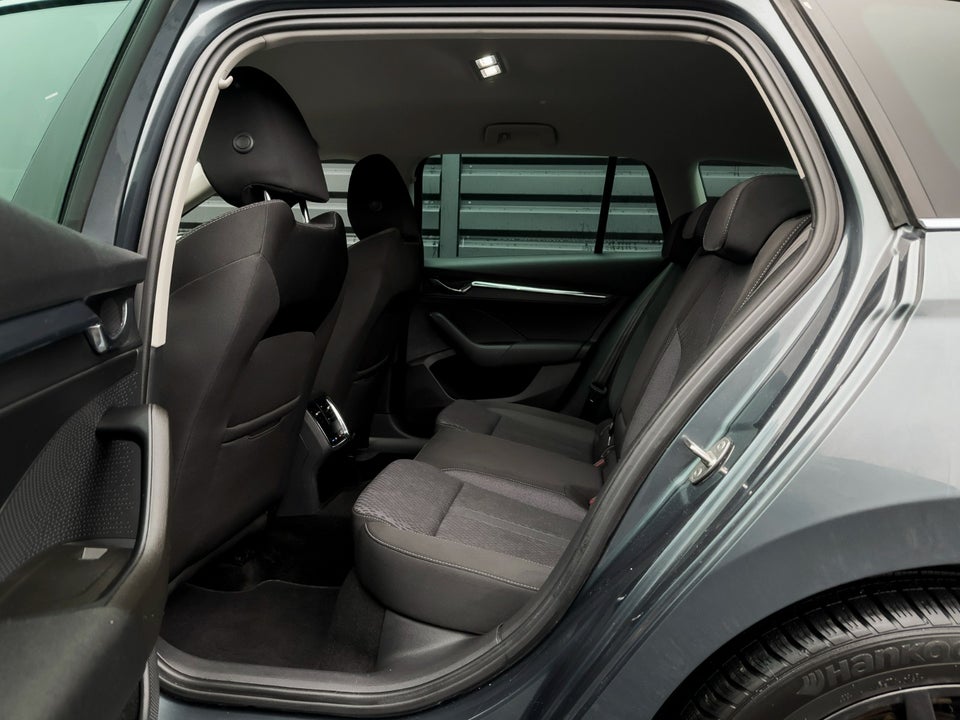 Skoda Octavia 1,4 TSi iV Ambition Combi DSG 5d