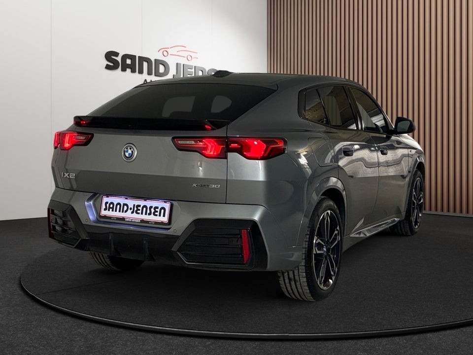 BMW iX2 xDrive30 M-Sport Premium 5d