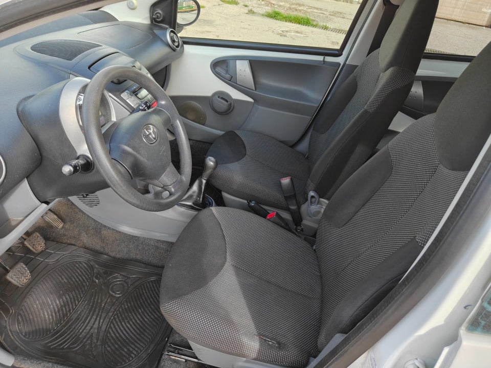 Toyota Aygo 1,0 Plus 5d