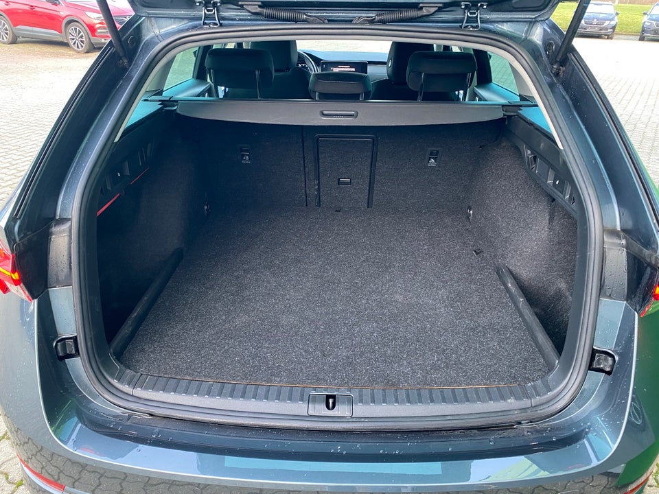 Skoda Octavia 1,4 TSi iV Plus Combi DSG 5d