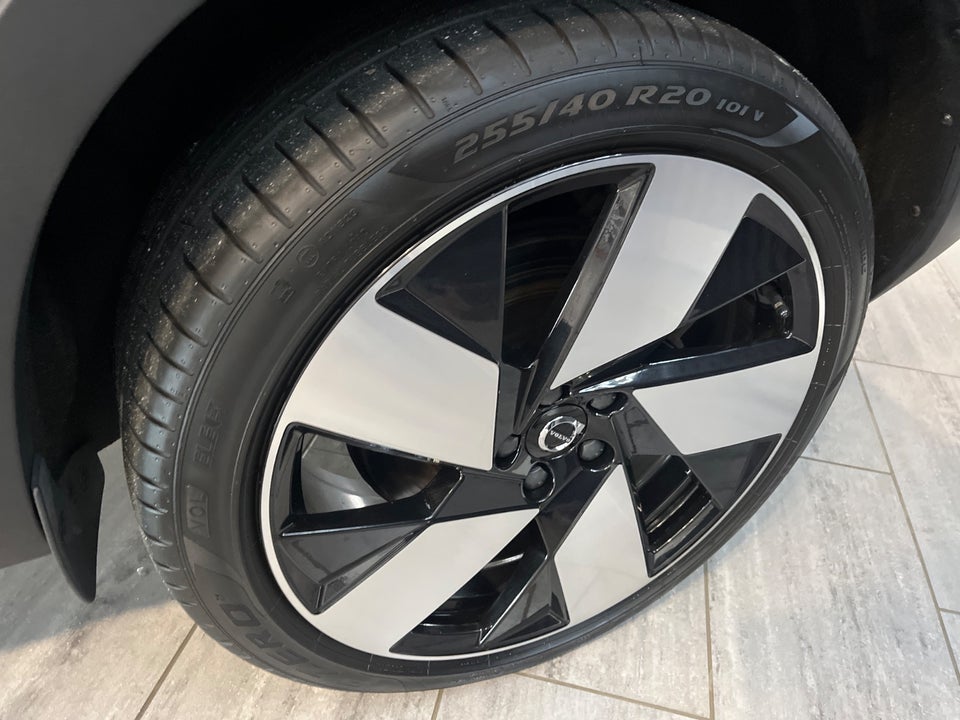 Volvo XC40 P6 ReCharge Plus 5d