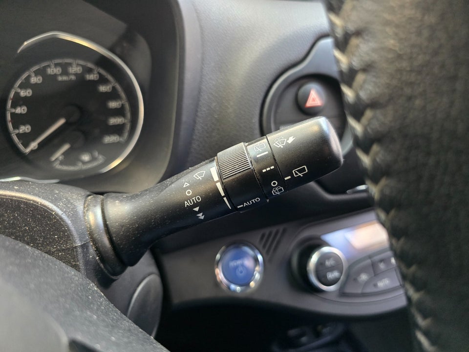 Toyota Yaris 1,5 Hybrid H3 Limited e-CVT 5d