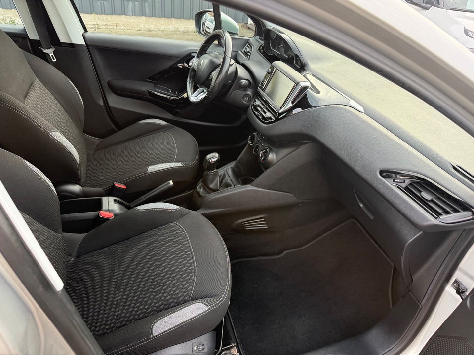 Peugeot 208 1,2 VTi 82 Active 5d