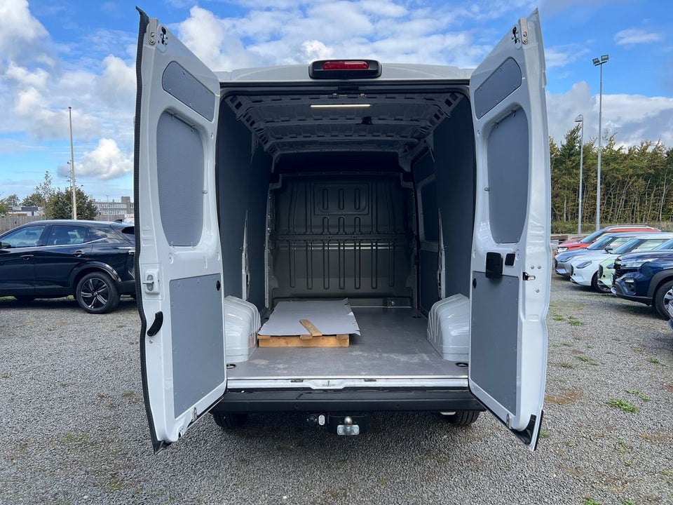 Citroën Jumper 35 2,2 BlueHDi 140 L2H2 MasterLine EAT8