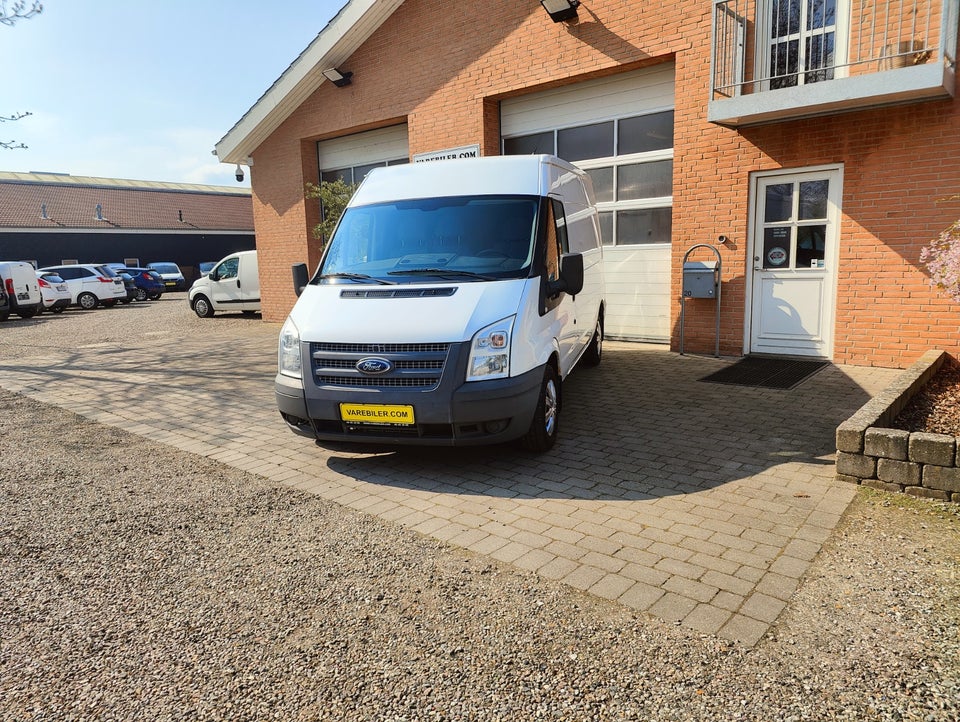 Ford Transit 300M Van 2,2 TDCi 125 Ambiente FWD 4d