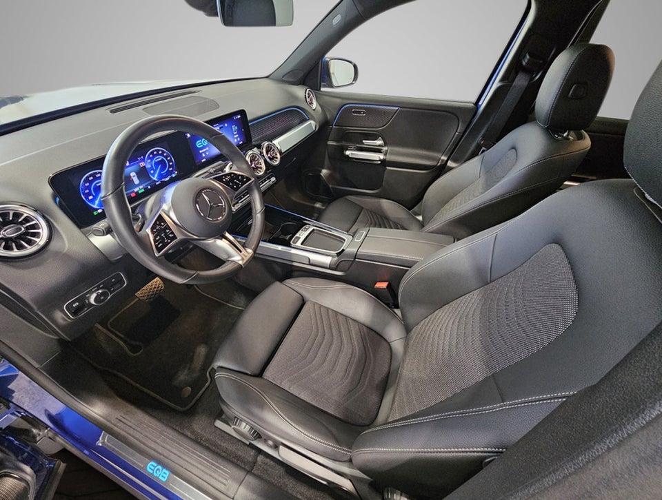 Mercedes EQB300 Progressive Advance Plus 4Matic 5d