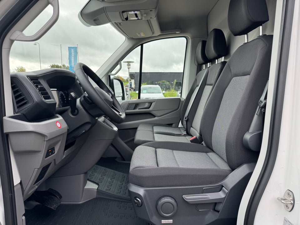 VW Crafter 35 2,0 TDi 177 Kassevogn L3H3 aut.