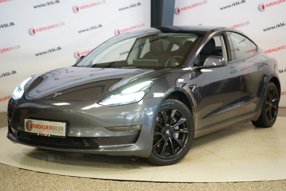 Tesla Model 3 Long Range AWD 4d