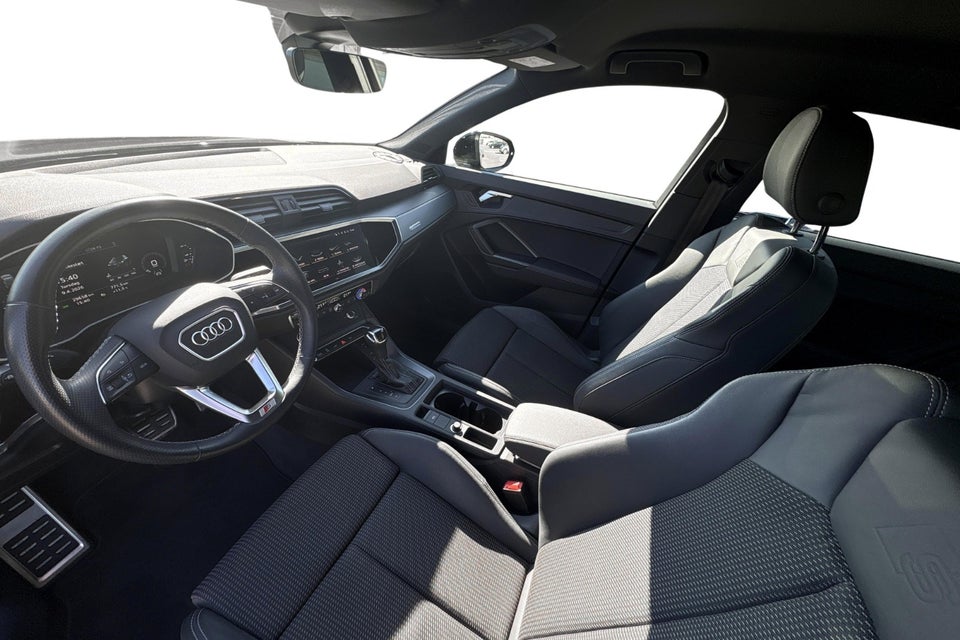 Audi Q3 45 TFSi e S-line plus S-tr. 5d