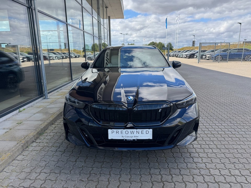 BMW i5 eDrive40 Touring Fully Charged 5d