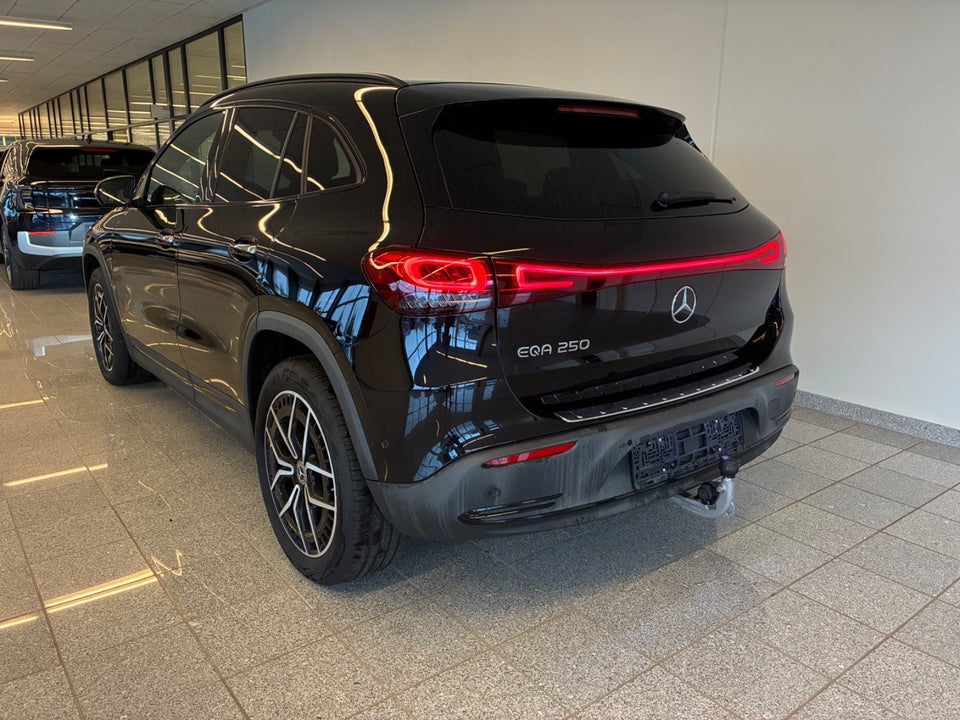 Mercedes EQA250 Progressive 5d