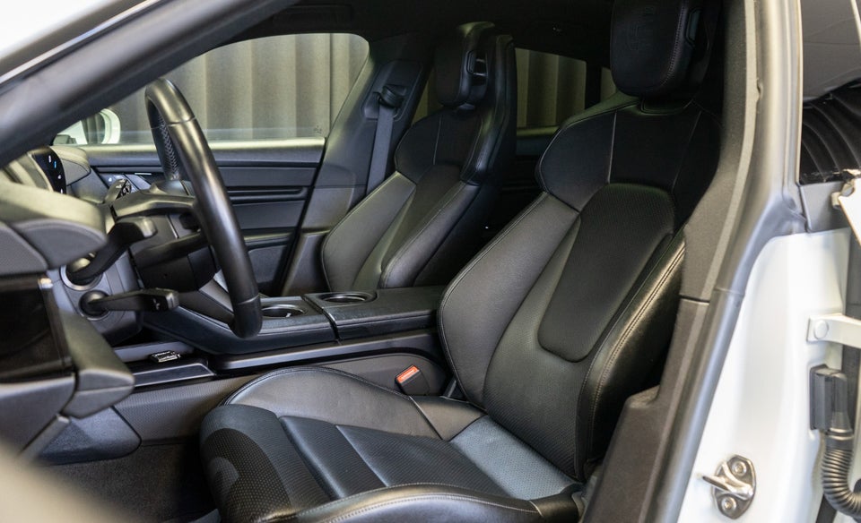 Porsche Taycan Performance+ Sport Turismo 5d