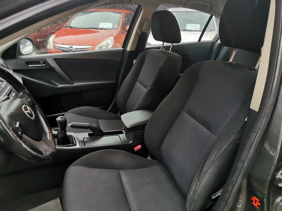 Mazda 3 1,6 Premium 4d