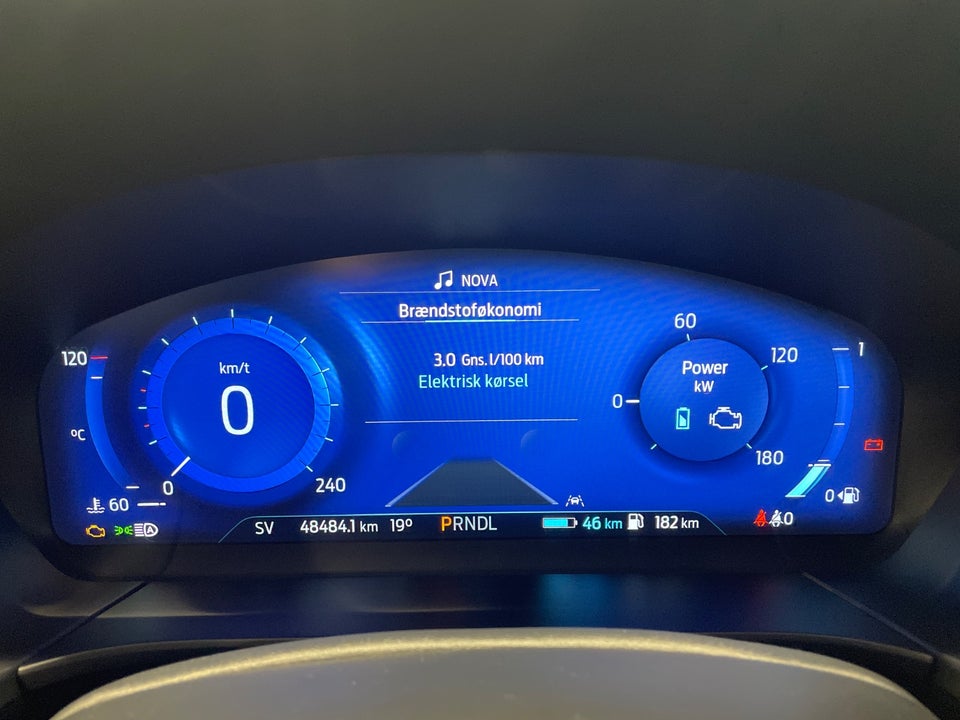 Ford Kuga 2,5 PHEV ST-Line X CVT 5d