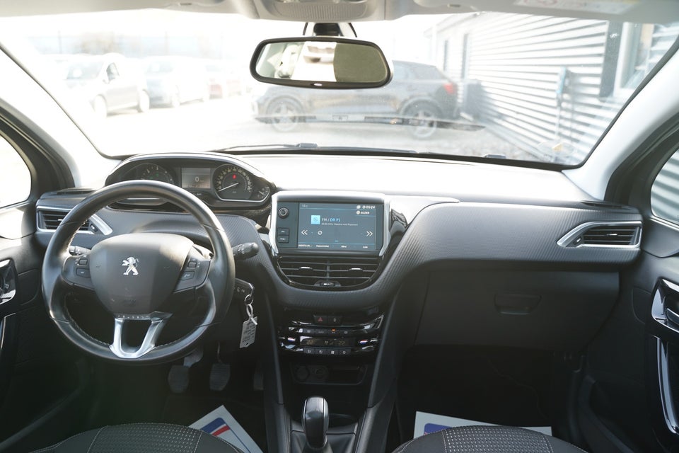Peugeot 208 1,5 BlueHDi 100 Infinity Sky 5d
