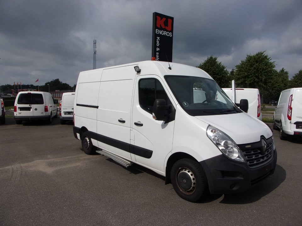 Renault Master III T33 2,3 dCi 145 L2H2 Kassevogn