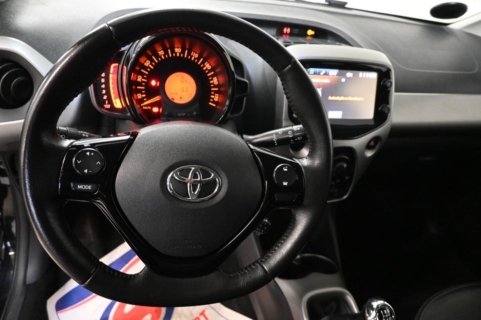 Toyota Aygo 1,0 VVT-i x-black II 5d