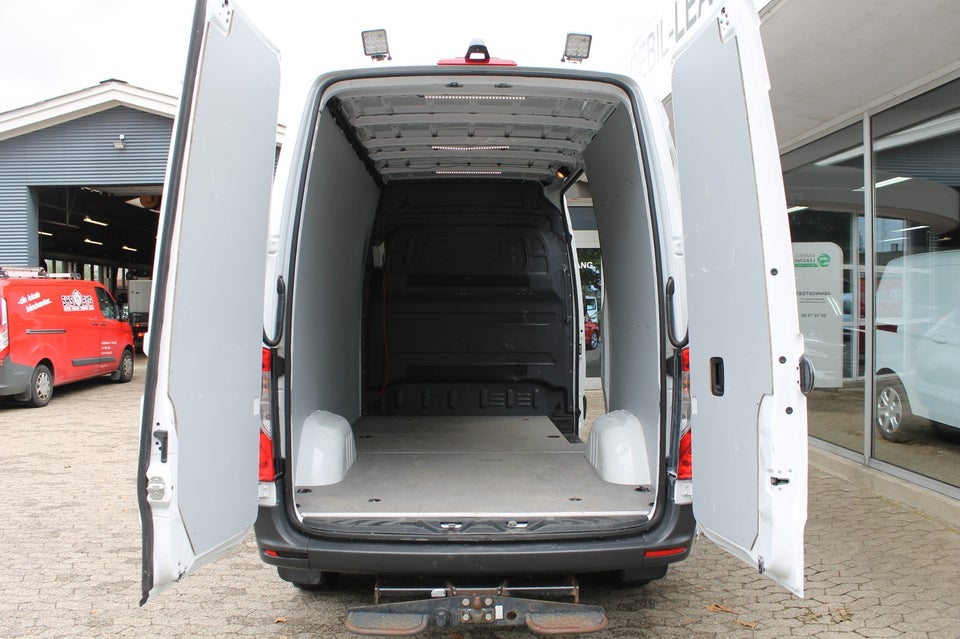 Mercedes Sprinter 317 2,0 CDi A2 Kassevogn aut. RWD