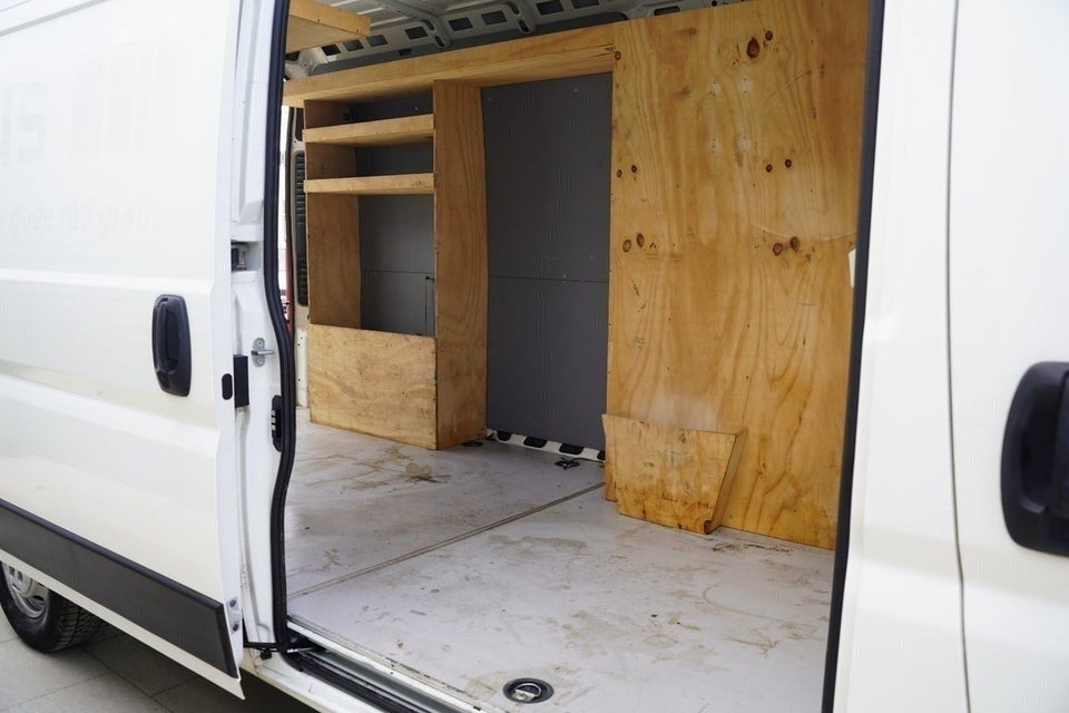 Peugeot Boxer 333 2,0 BlueHDi 130 L3H2 Premium+