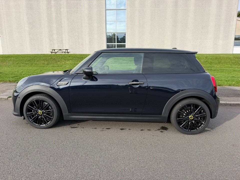 MINI Cooper SE Resolute Edition 3d