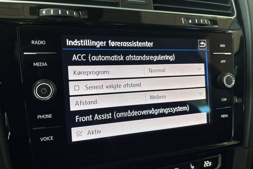 VW Golf VII 1,5 TSi 150 Highline Variant DSG 5d