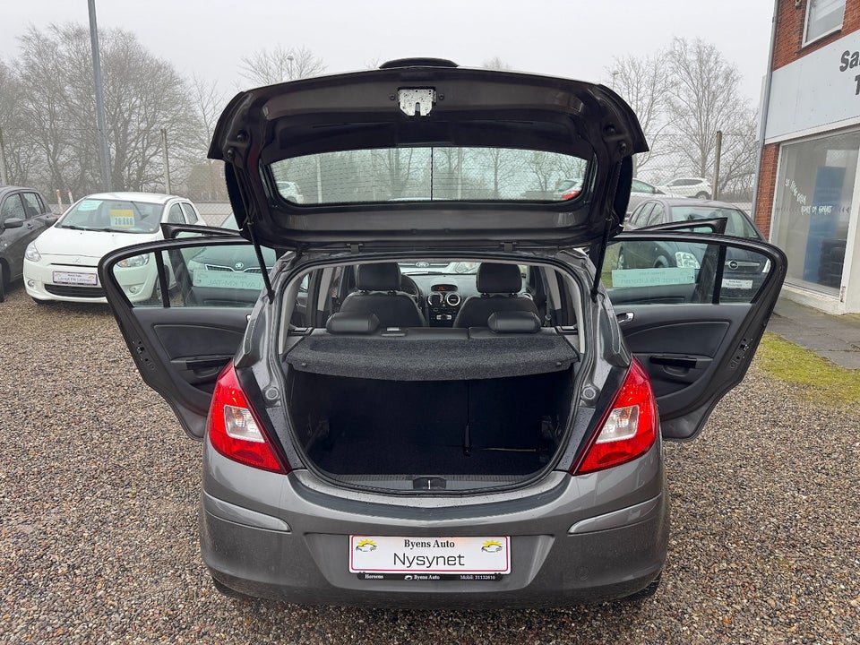 Opel Corsa 1,4 16V Cosmo 5d