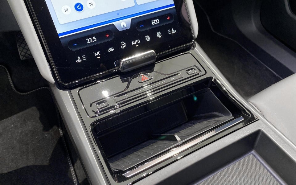 Ford Capri 82 Select Extended Range 5d