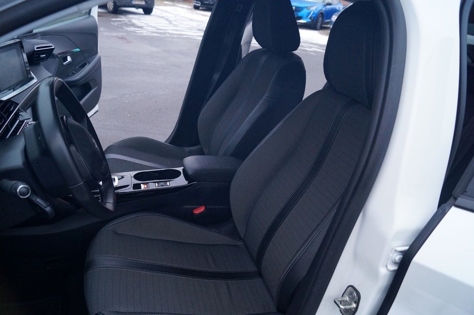 Peugeot e-208 50 Allure 5d