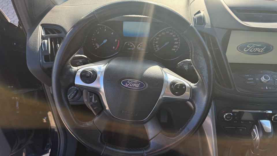 Ford Kuga 2,0 TDCi 180 Titanium aut. AWD 5d