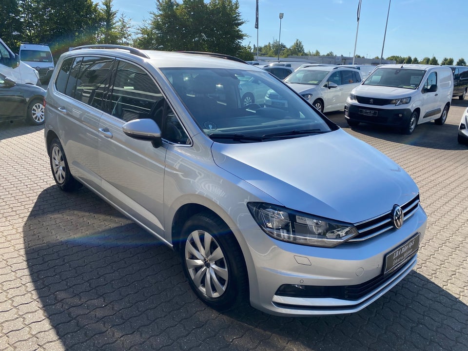 VW Touran 2,0 TDi 150 Comfortline DSG Van 5d