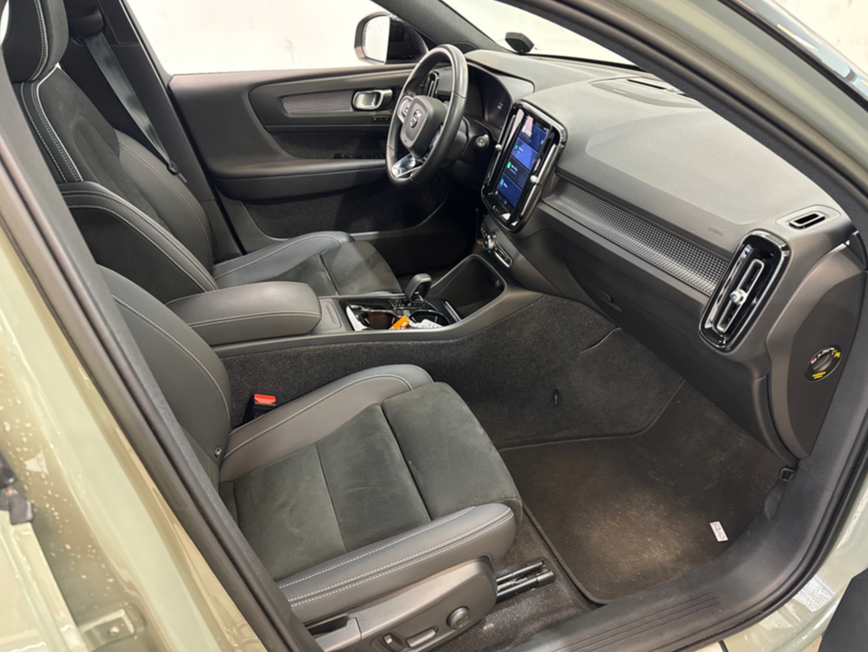 Volvo XC40 P6 ReCharge Pro 5d