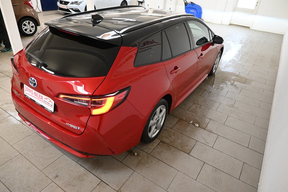 Toyota Corolla 1,8 Hybrid H3 Premium Touring Sports MDS 5d