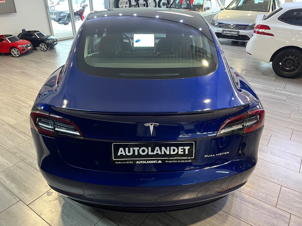 Tesla Model 3 Long Range AWD 4d