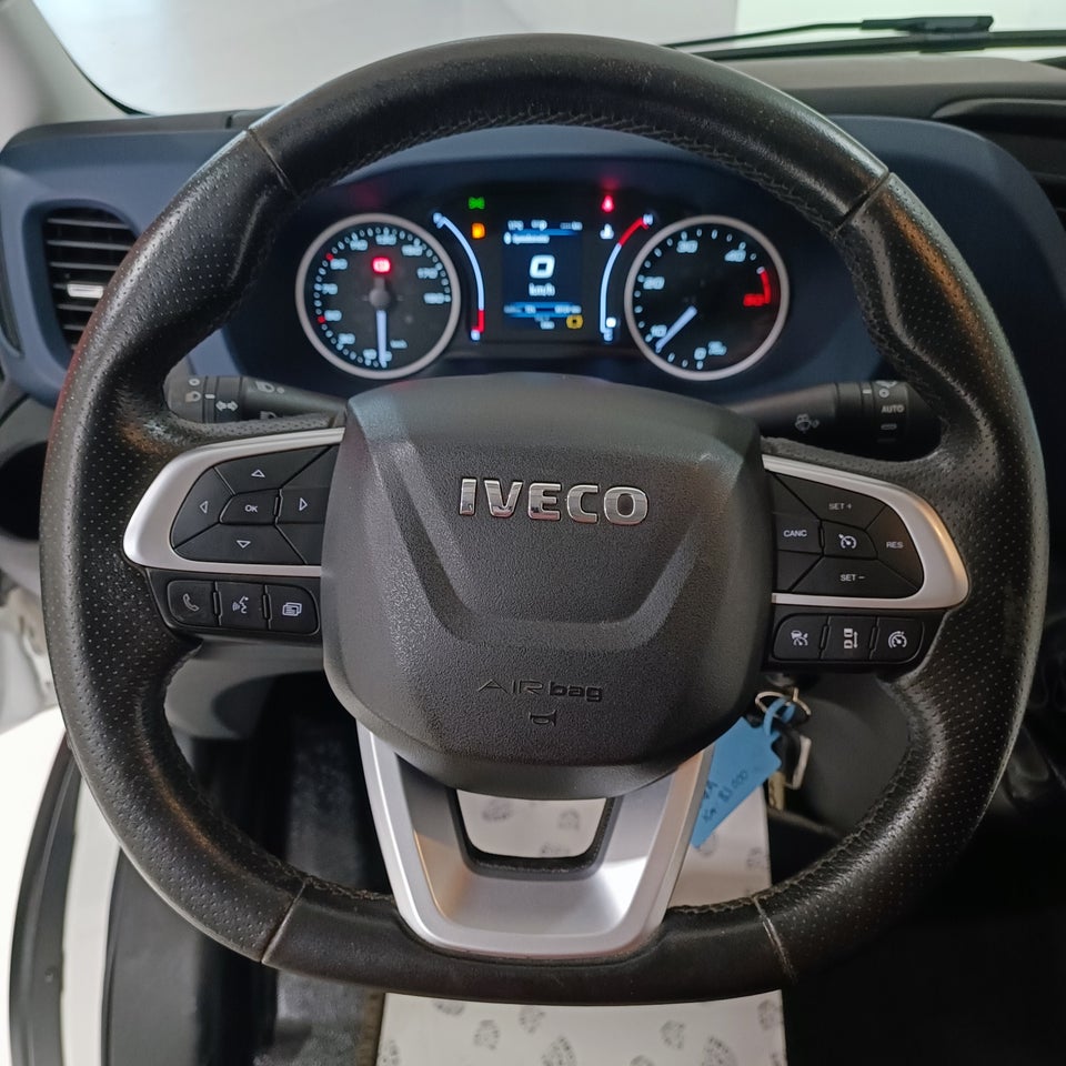 Iveco Daily 2,3 35S16 12m³ Van AG8