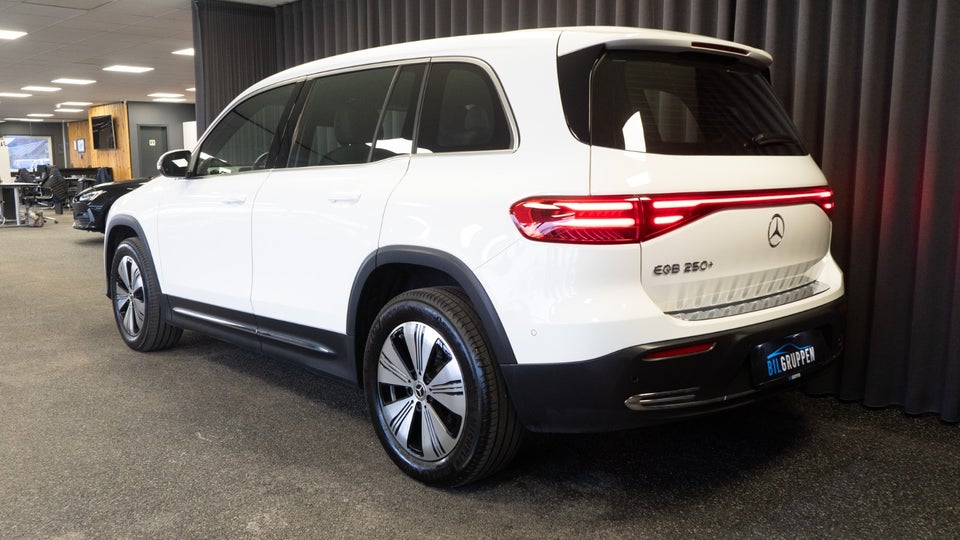 Mercedes EQB250+ Progressive 7prs 5d
