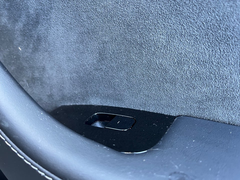 Tesla Model 3 Long Range AWD 4d