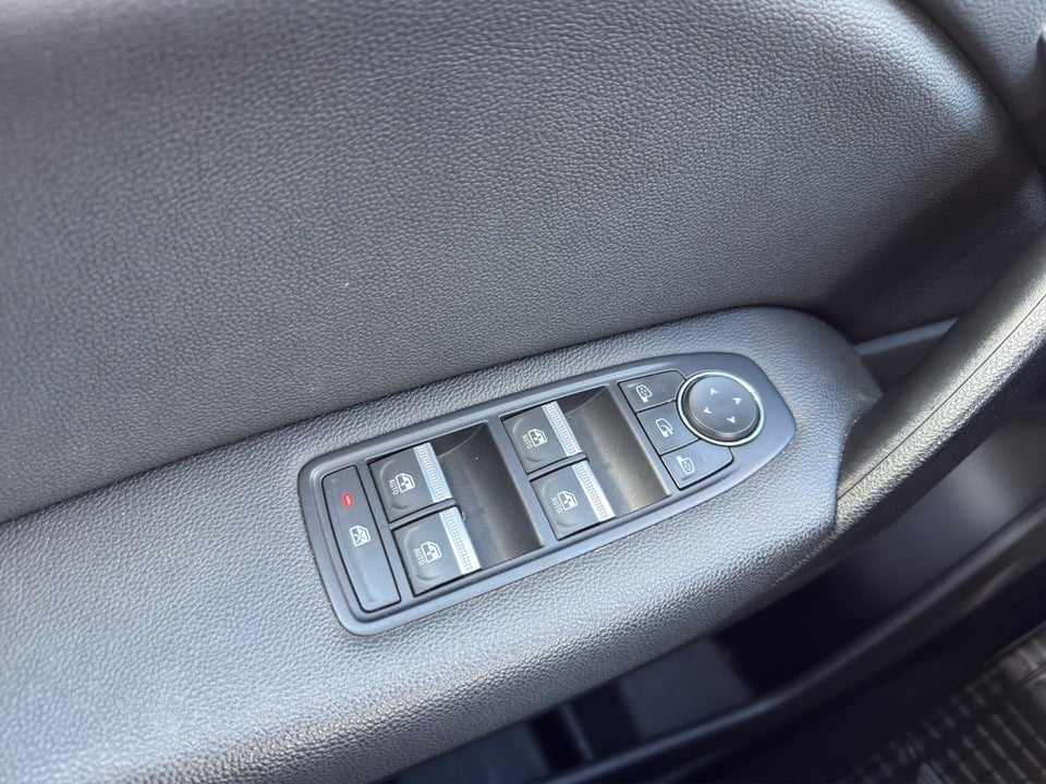 Renault Captur 1,6 E-Tech Intens 5d