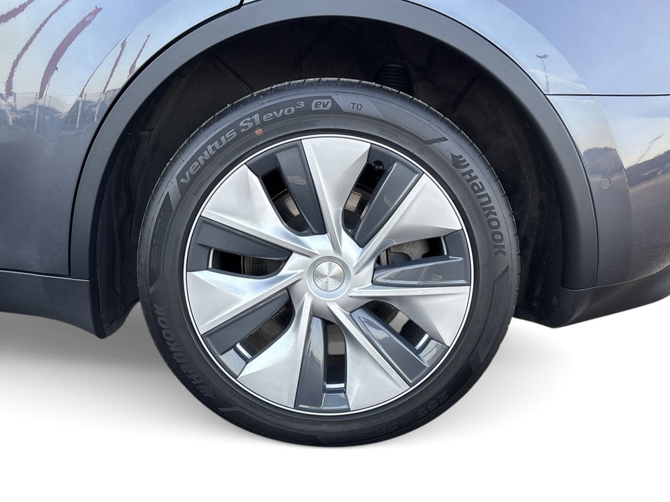 Tesla Model Y Long Range AWD 5d