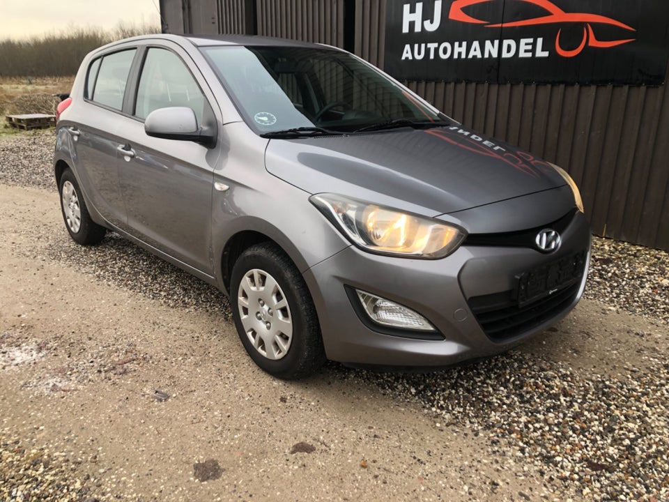 Hyundai i20 1,25 Classic XTR+ 5d