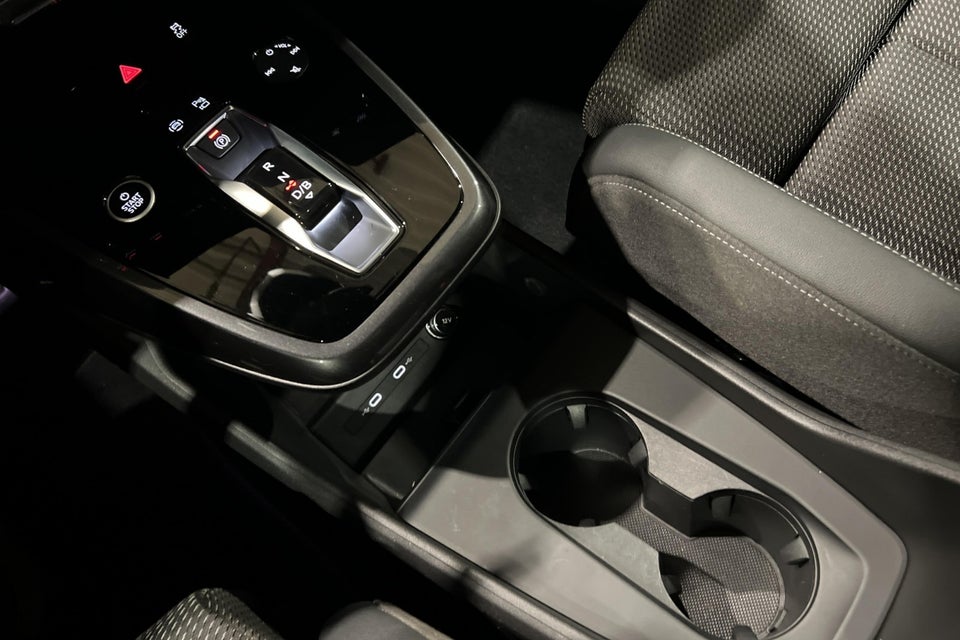 Audi Q4 e-tron 40 S-line 5d