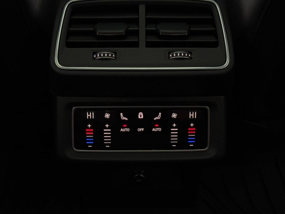 Audi e-tron 55 S-line quattro 5d