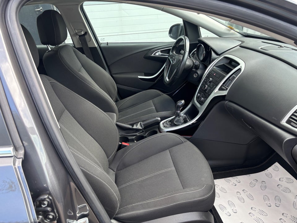 Opel Astra 1,4 T 140 Sport Sports Tourer 5d