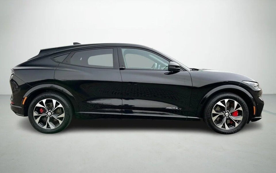 Ford Mustang Mach-E 73 Premium Standard Range AWD 5d