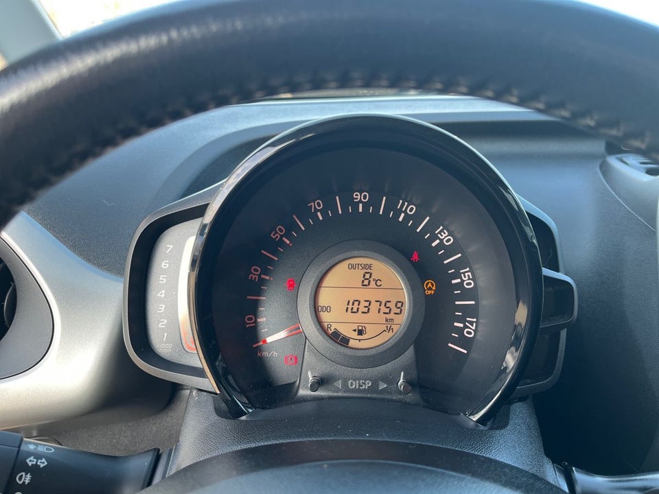 Toyota Aygo 1,0 VVT-i x-sky 5d