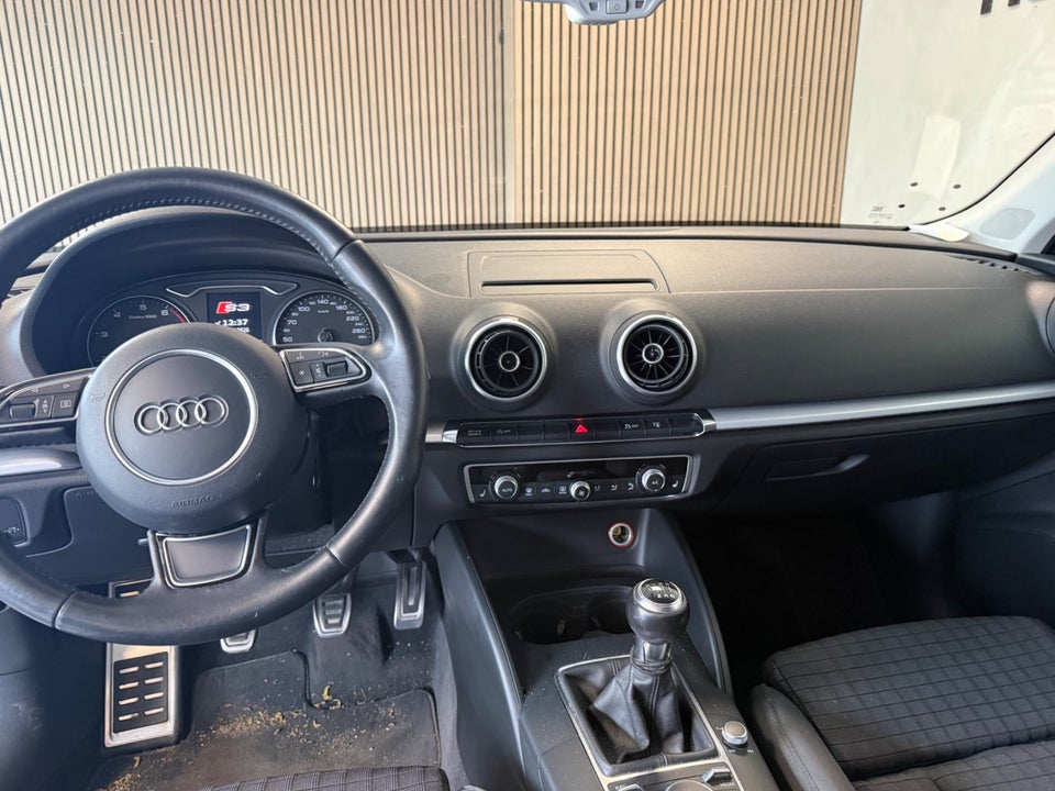 Audi A3 1,4 TFSi 140 Ambiente Sportback 5d